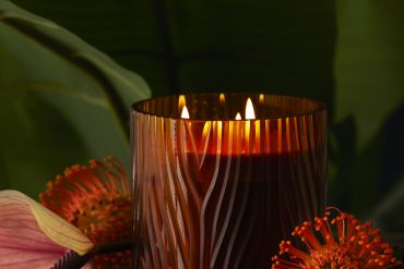 GUESS HOME DÉCOR: scented candles collection