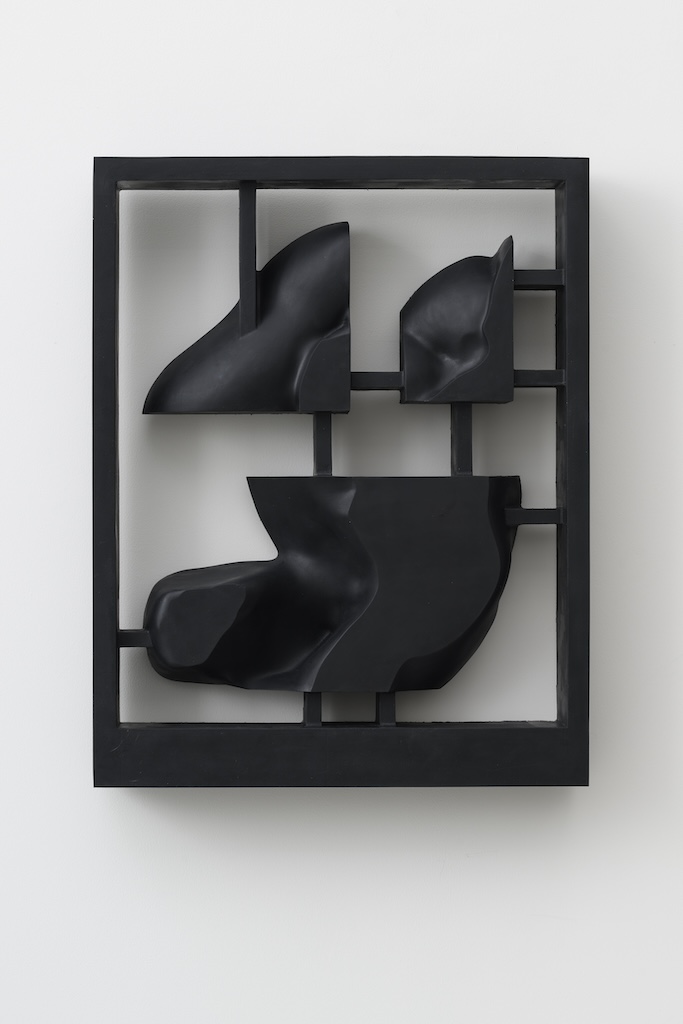 Martin MARGIELA "Kit (black)", 2020, Silicone, polyurethane foam core and steel, Ed. 2/3 80,0 x 62,7 x 11,4 cm Photo Credits: Peter Cox